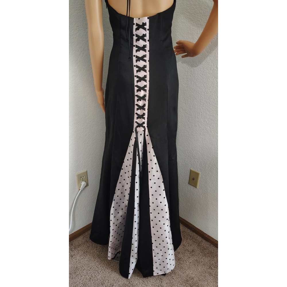 Morgan and Co. Halter Long Black Light Pink Formal Prom Dress Gown Size 5/6